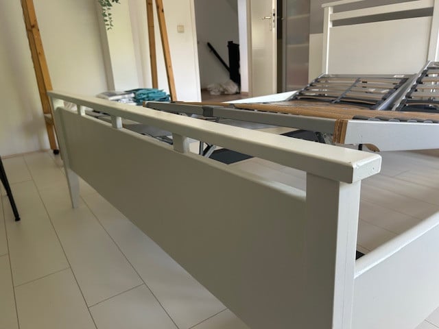 2 persoon bed compleet met matrassen, lattenbodems en nachtkastjes
