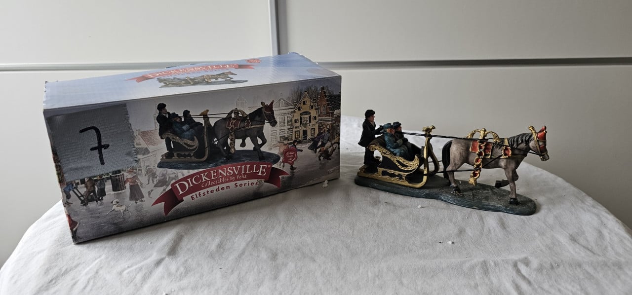 Compleet Kerstdorp met accessoires (advertentie 1 van 3)