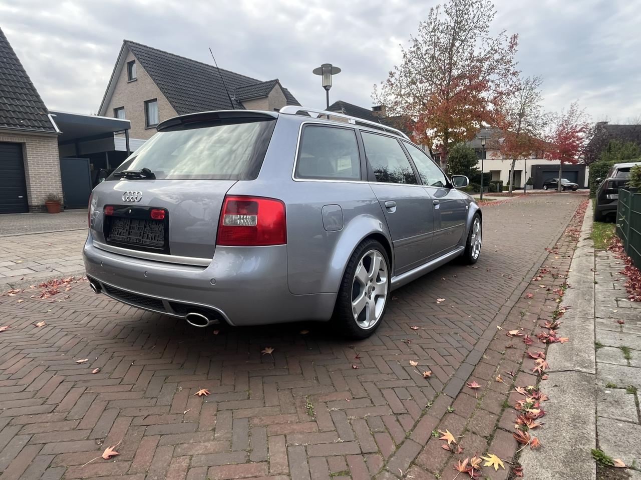 Audi RS6 4.2 V8