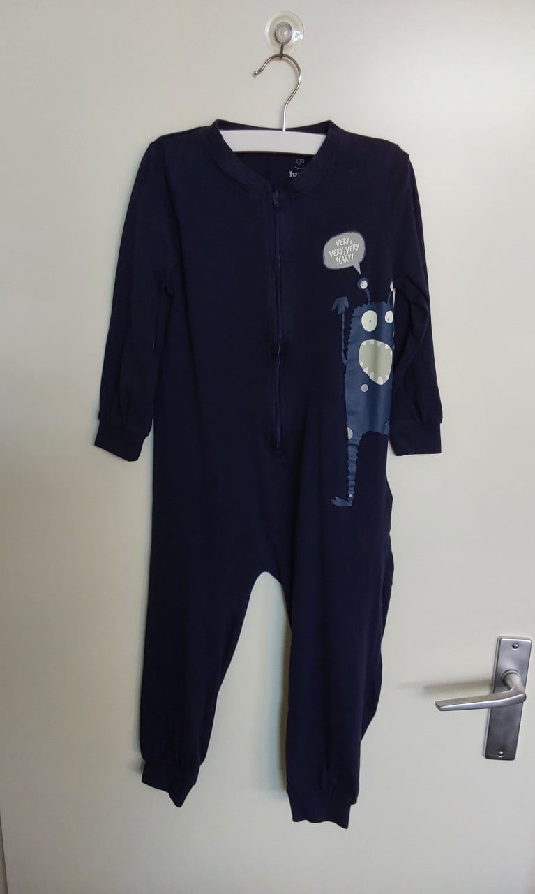 Donkerblauwe onesie van het merk Lupilu(Lidl) in maat 98/104