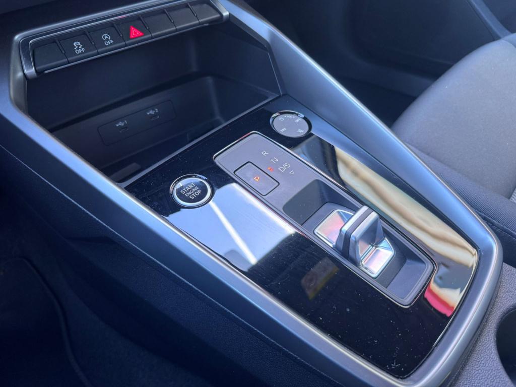 Audi A3 sportback 30 tfsi pro line