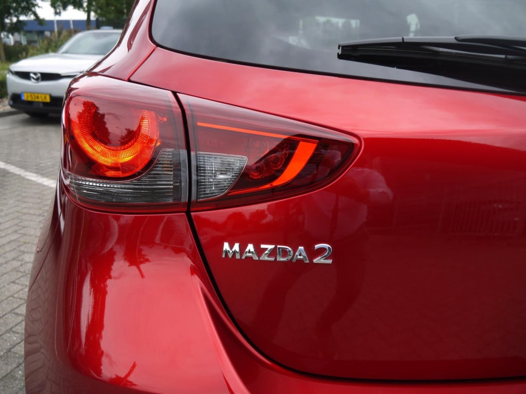 Mazda 2 1.5 skyactiv-g luxury i-activsense|rijklaar