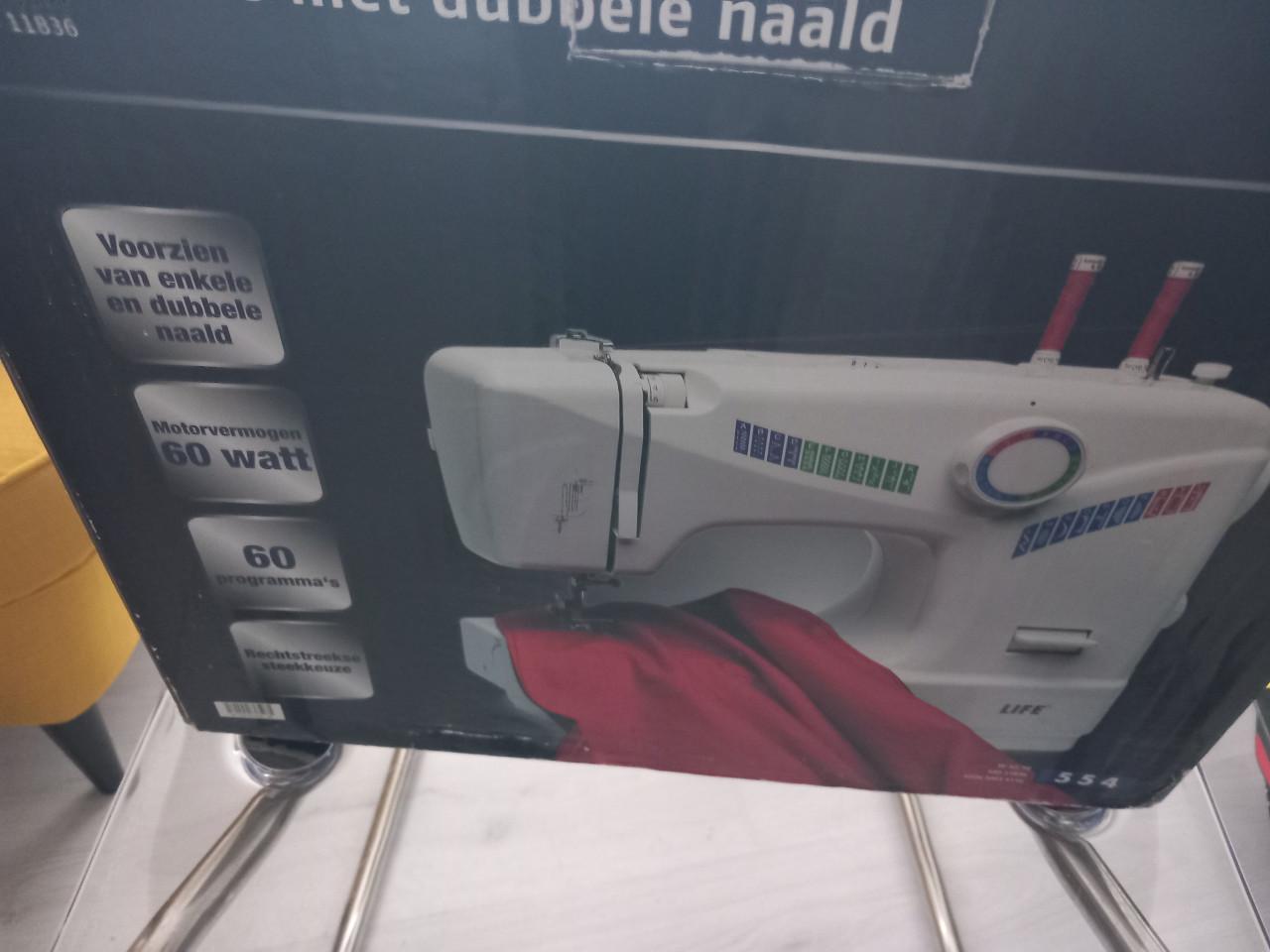 LIFE naaimachine(nog nieuw!!!)