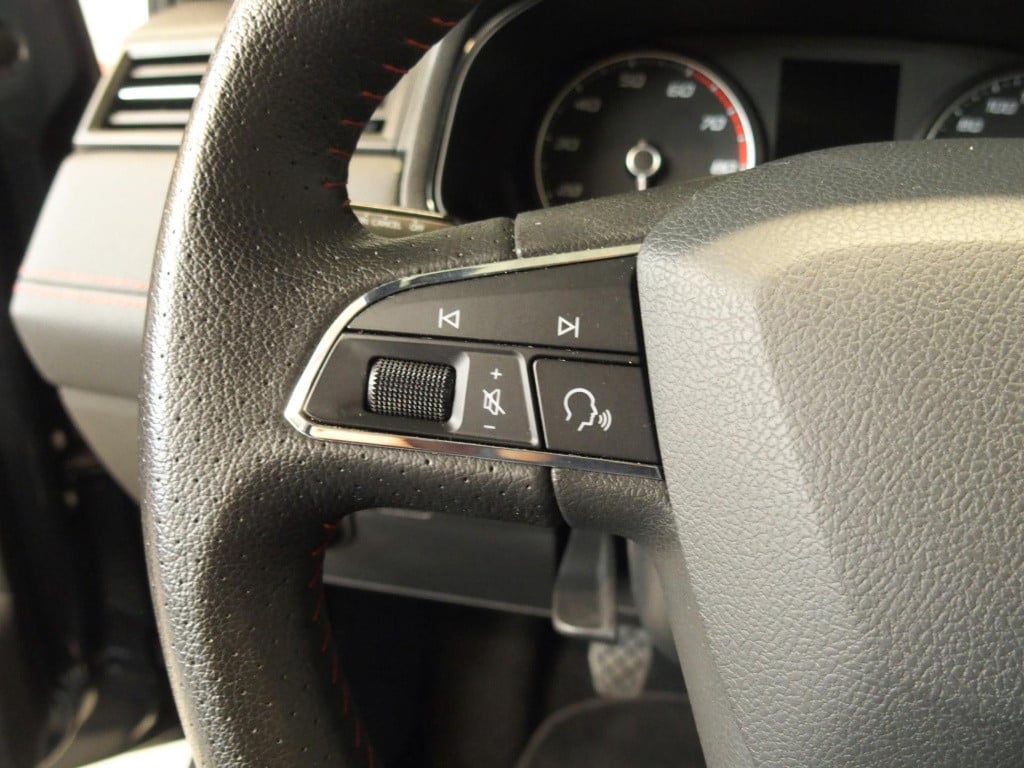 Seat Ibiza 1.0 tsi fr business intense nl auto, camera, appconnect, pdc, cr