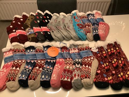 Partij leuke fluffy sokken. (Partij 256)