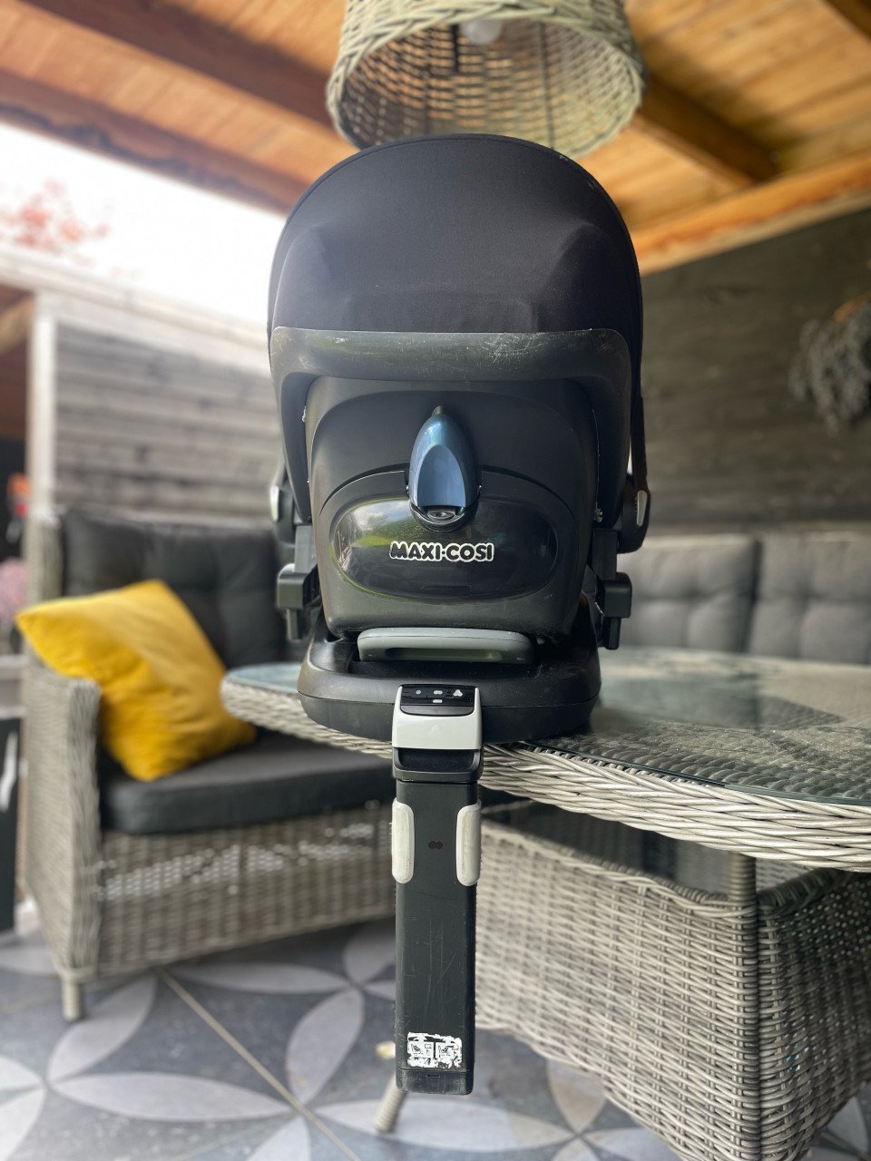 Maxi-Cosi + FamilyFix (ISO)
