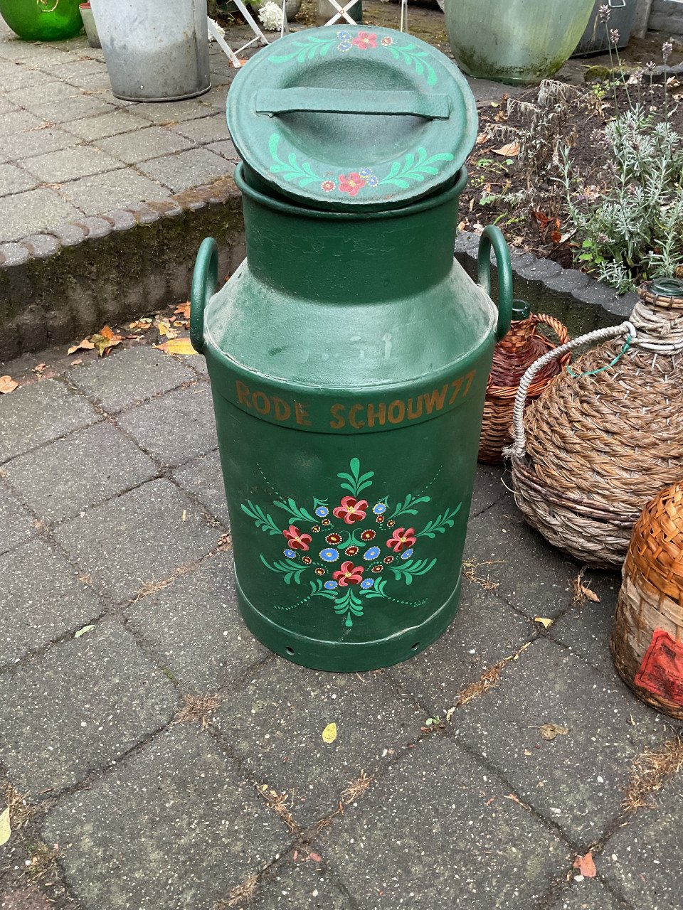 Diverse brocante voor in de tuin