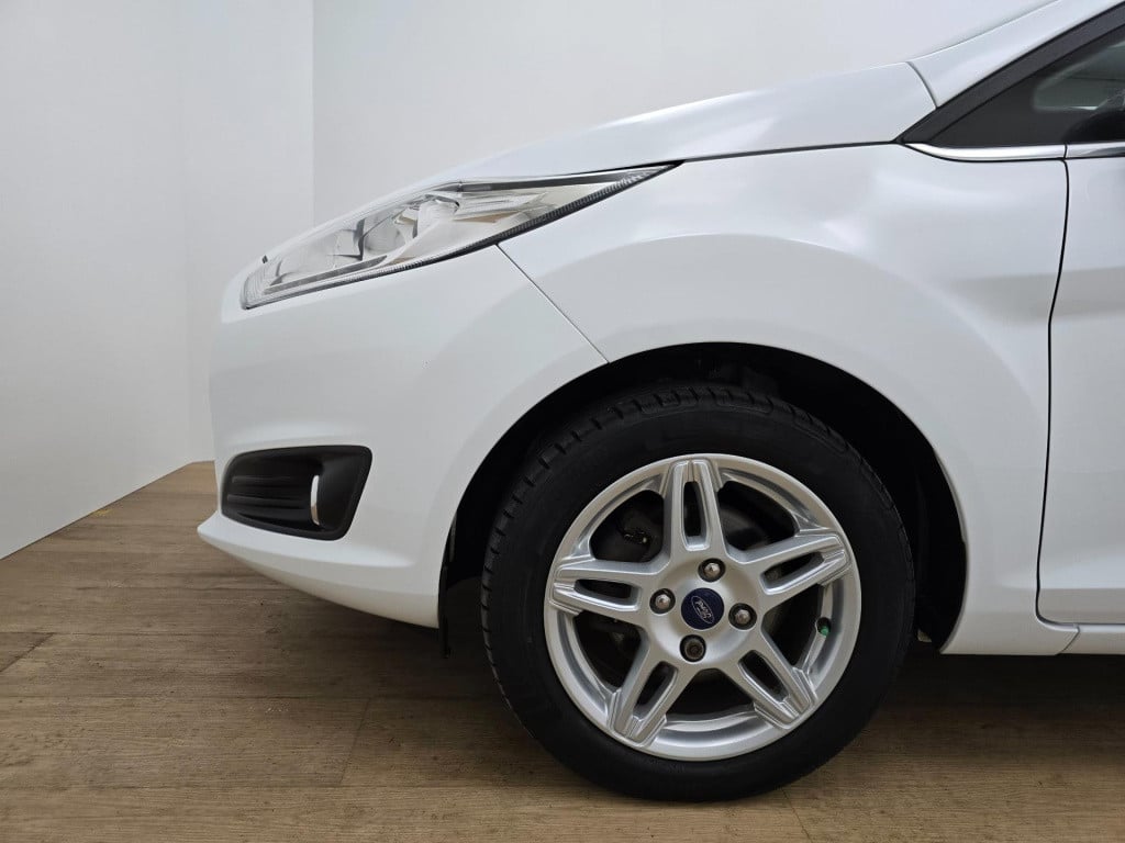 Ford Fiesta occasion 1.0 titanium luxe versie met cruisecontrol en sportvel