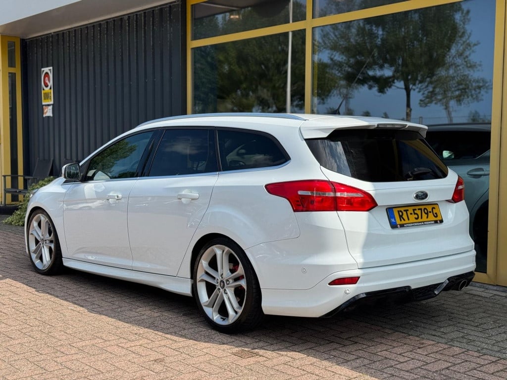 Ford Focus wagon 1.5 titanium edition