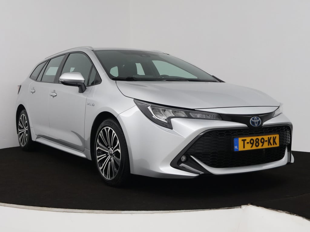 Toyota Corolla Touring Sports 2.0 hybrid style limited camera | trekhaak | 