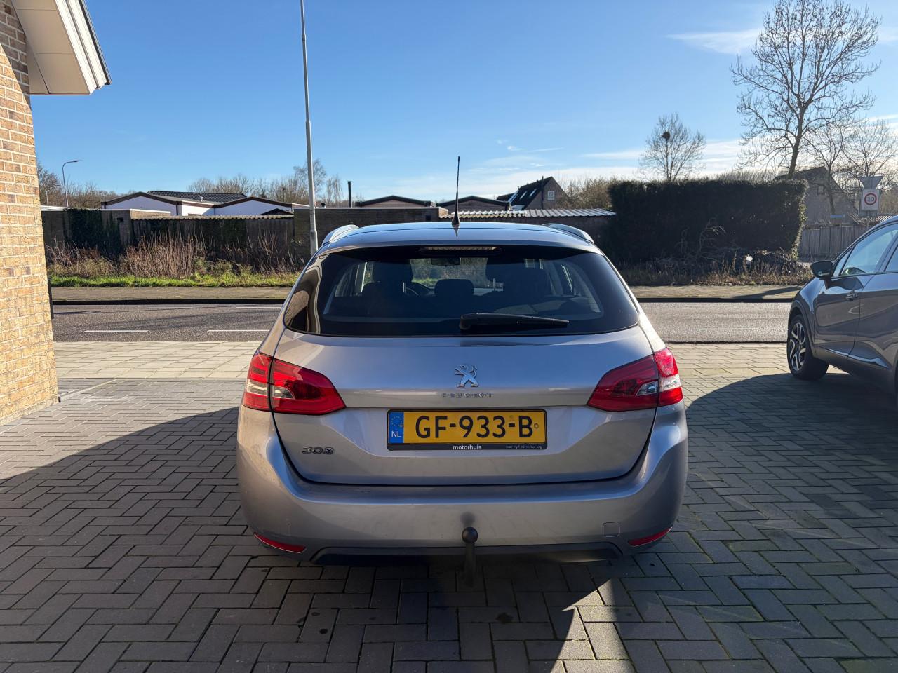 Peugeot 308 1.2 e thp sw 2015 airco navigatie