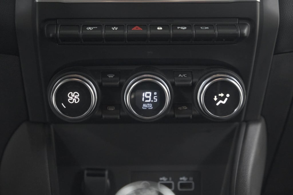 Renault Captur tce 90 techno | 360 camera | 9.3 inch grootscherm | apple ca