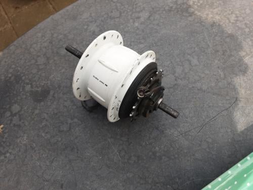Shimano Nexus 8 speed naaf  ( 36 gaats  )