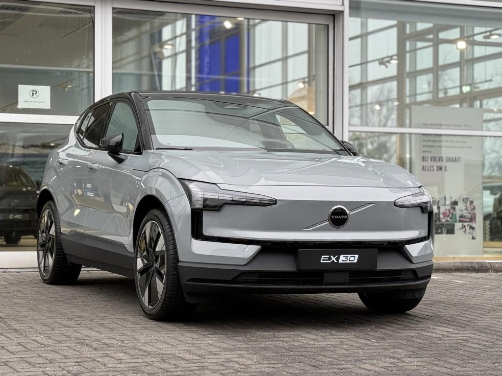 Volvo Ex30 extended plus 272pk/69kwh| adap.cruise| h&k sound| keyless| dab+