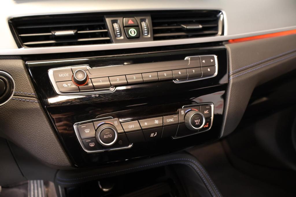 BMW X1 sdrive20i executive m sport edition nl auto, panorama, trekhaak, hea