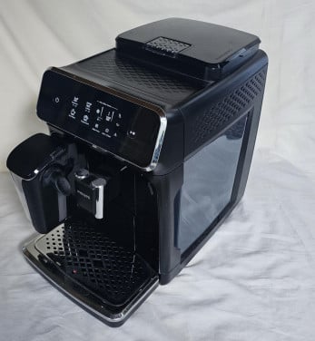 Philips 2200 serie volautomatische koffie machine.