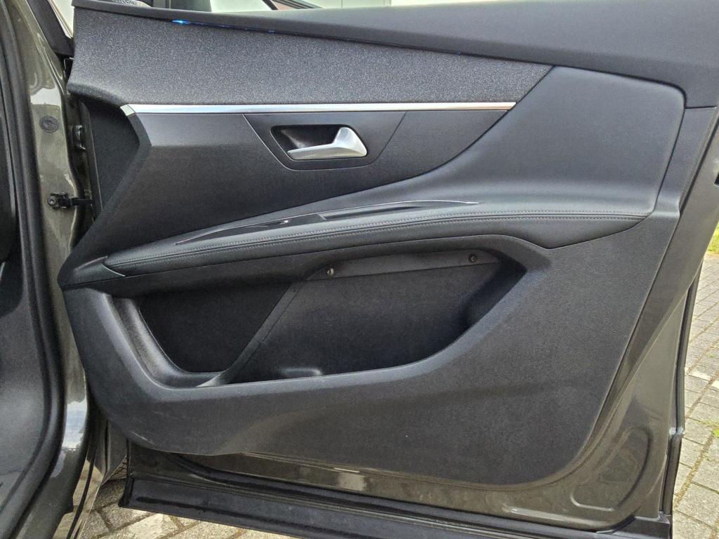 Peugeot 3008 1.2 puretech allure