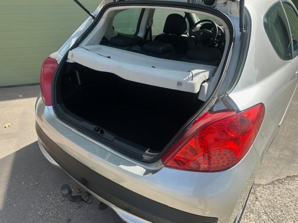 Peugeot 207 1.6 xs automaat