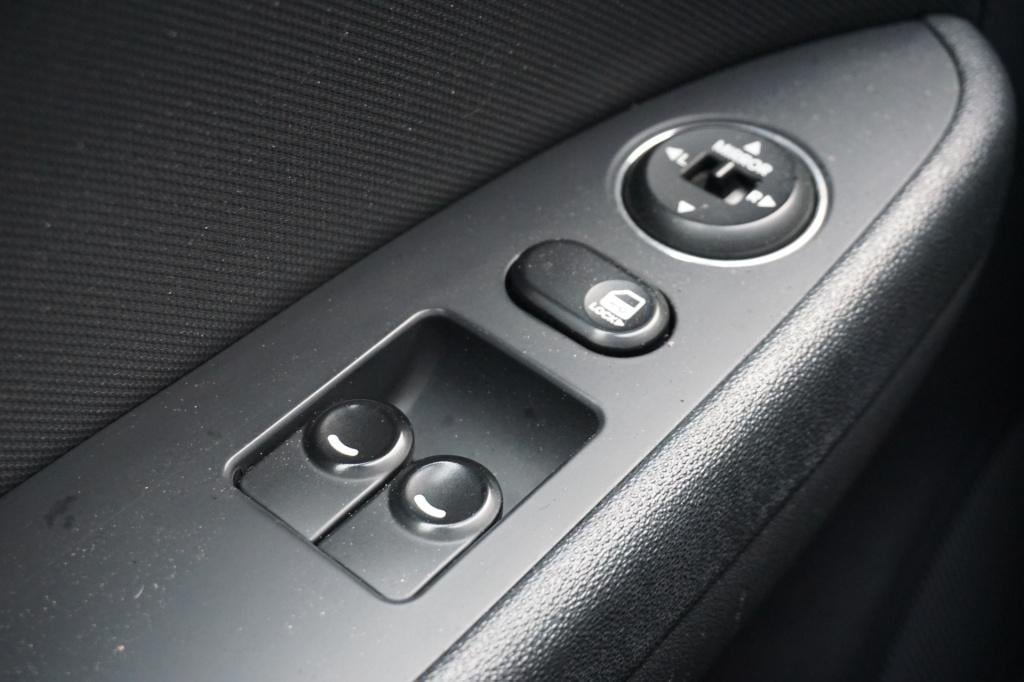 Hyundai I 30 1.4i active cool airco / elektr. ramen / nieuwe apk!