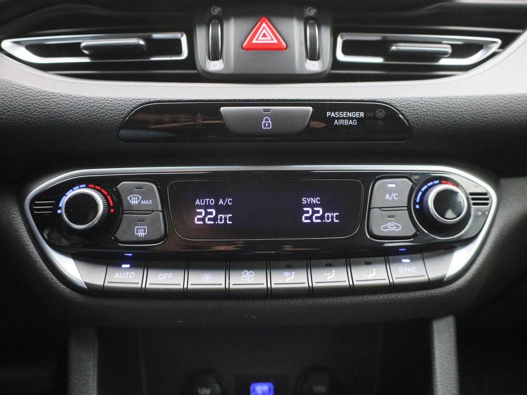 Hyundai I 30 wagon 1.5 t-gdi techno | navigatie | apple carplay / android a