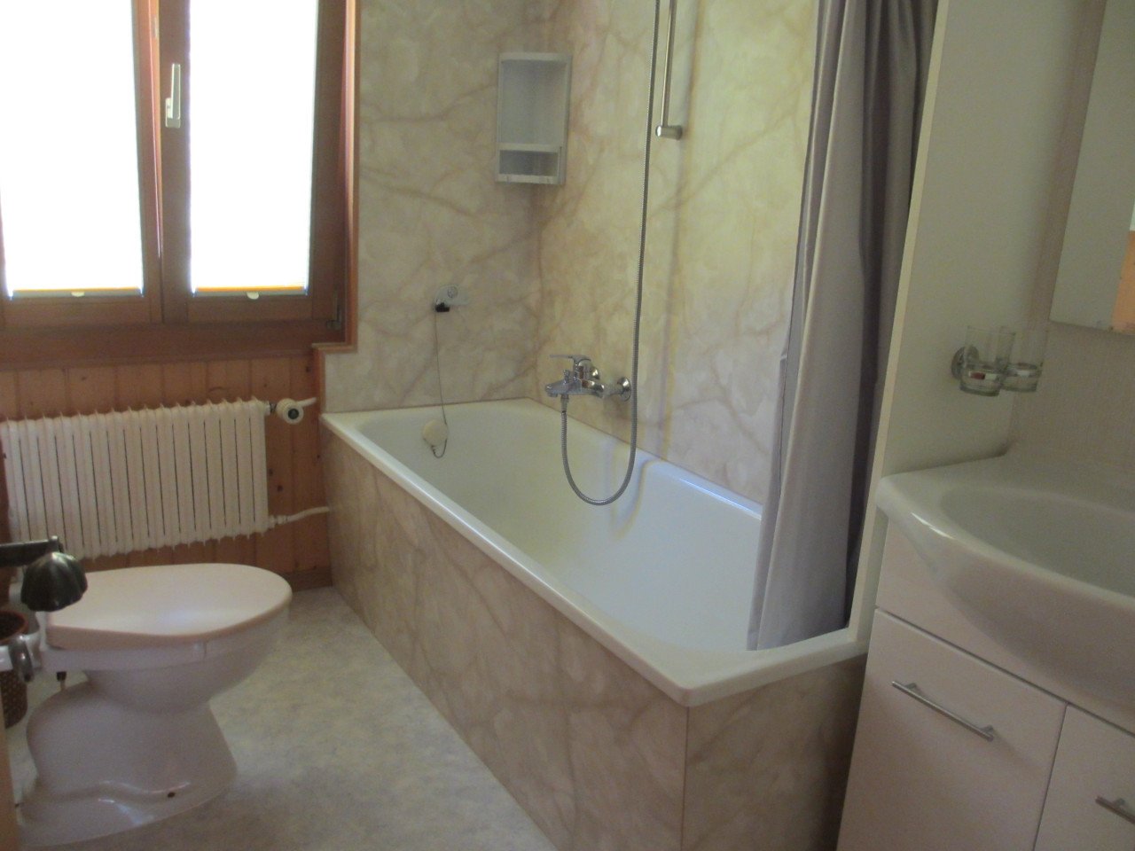 TE HUUR: vak. woning "Weid" Isenthal, Zwitserland