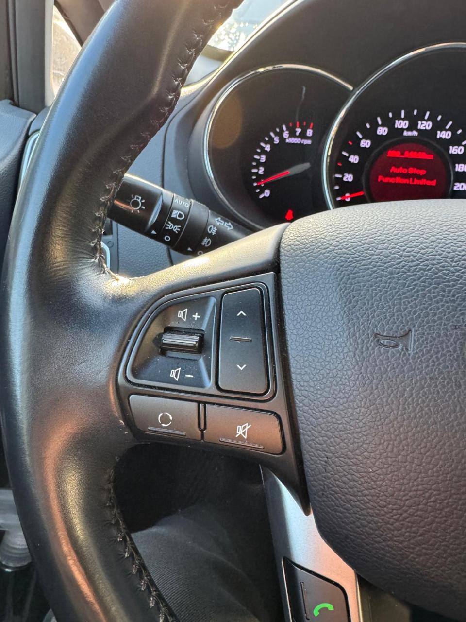 Kia Rio – Compleet, Comfortabel én Betrouwbaar!