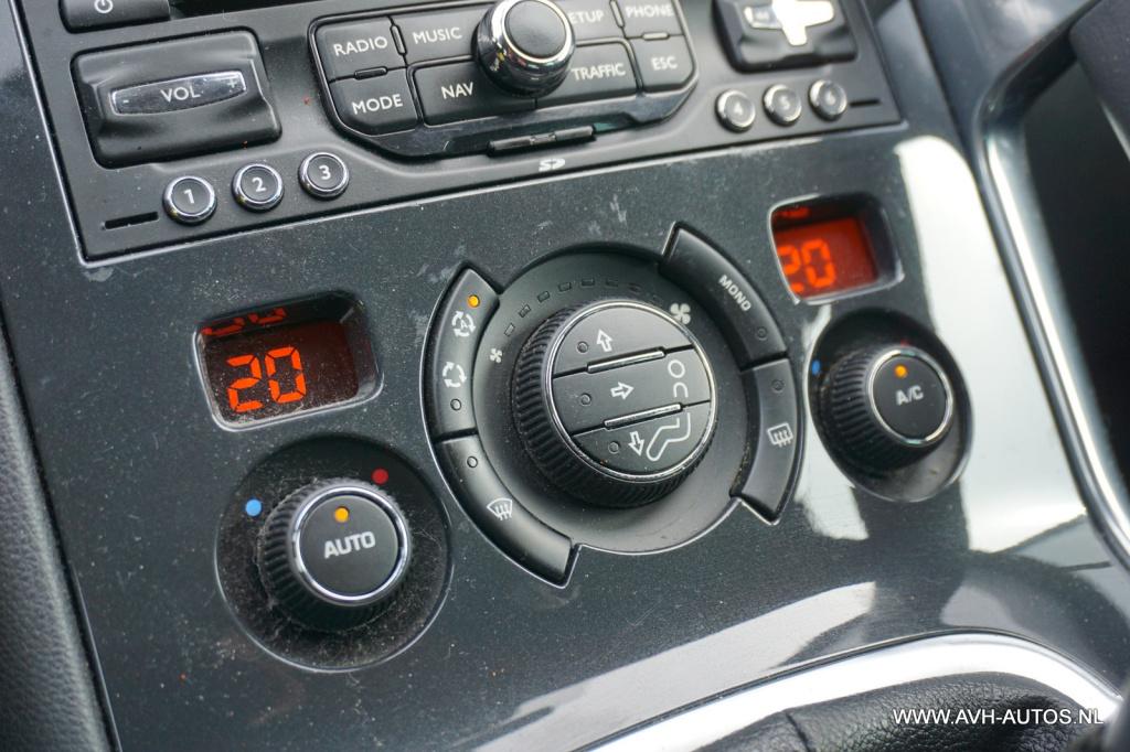 Peugeot 3008 1.6 vti active