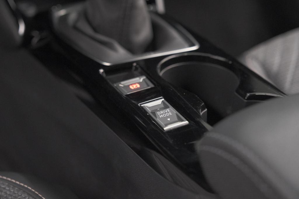 Peugeot 2008 puretech 100 allure | apple carplay | parkeersensoren | climat