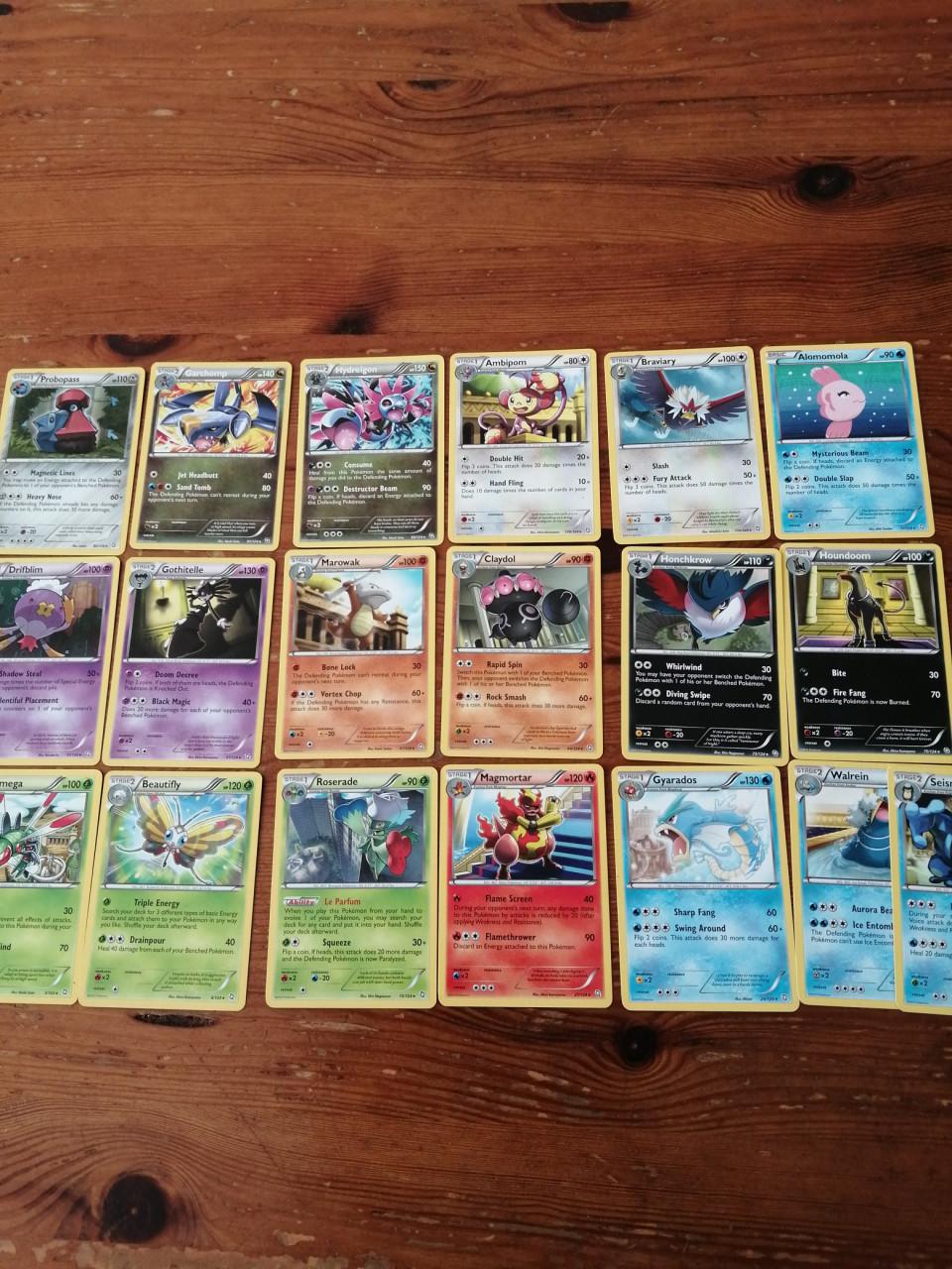 Pokemon : ( bijna ) Complete set Dragons Exalted Reverse +  MEER !!