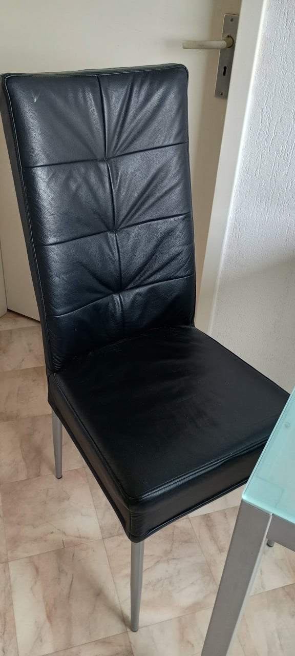 Eetkamertafel