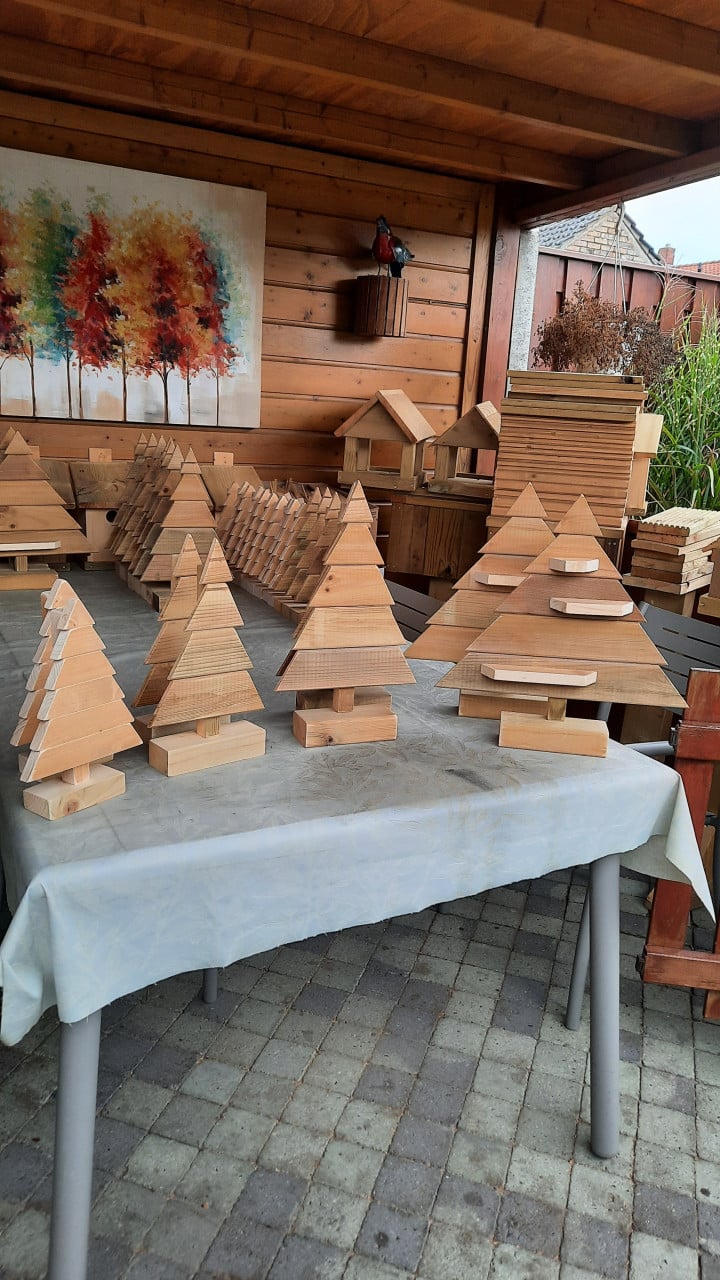 Houten kerstboompjes