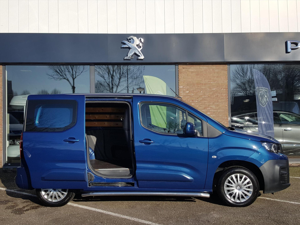 Peugeot Partner premium 1.5 bluehdi 100pk 650kg pack look | trekhaak | navi
