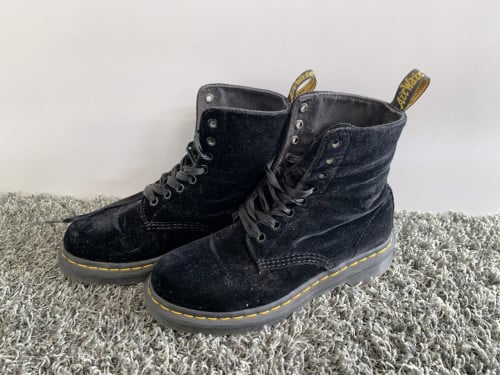 Dr. Martens Pascal velvet