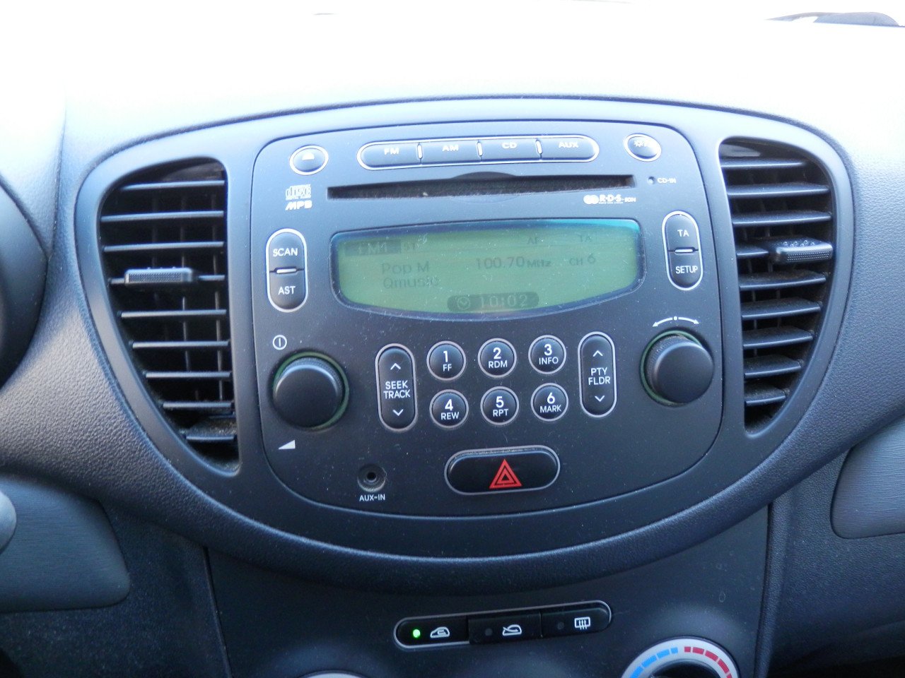 Auto Garant Biedt Aan: Hyundai I 10 1.1 Pure