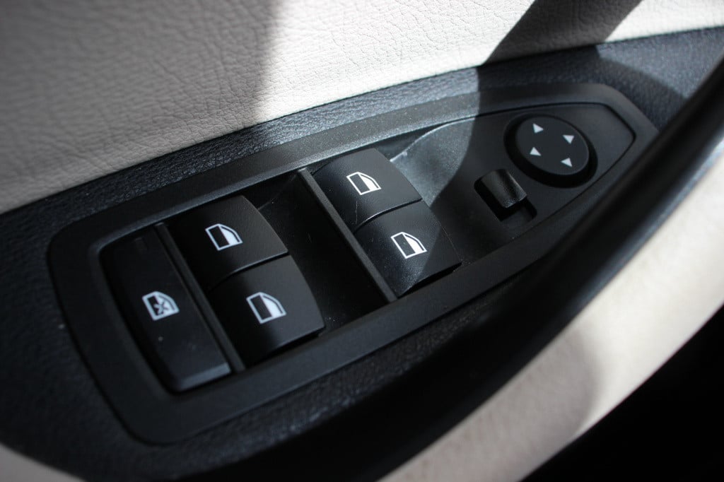 BMW X2 sdrive18i executive | leder | achteruitrijcamera | navi |