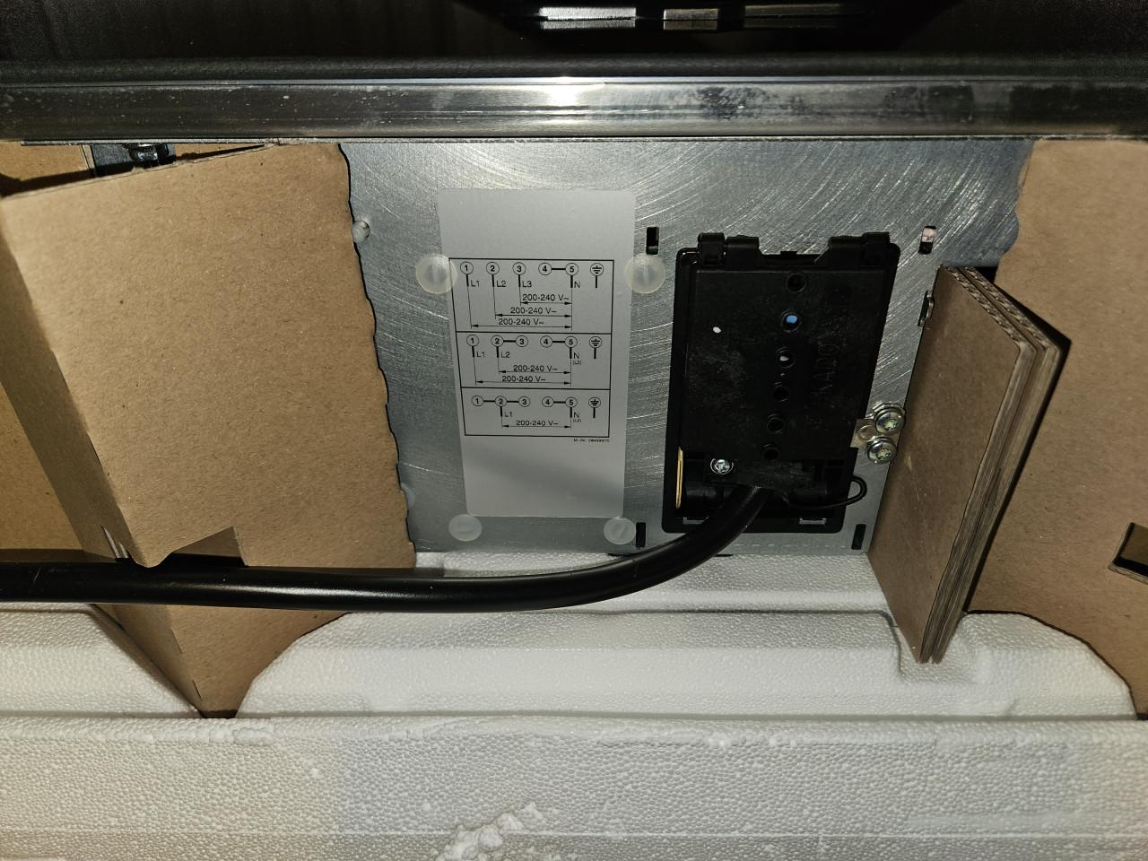 MIELE inductiekookplaat met afzuiging NIEUW 80 cm KMDA 7774 FL