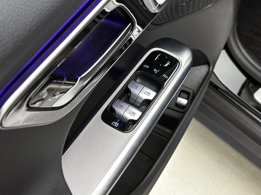 Mercedes-Benz Glc 300 e 4matic luxury plug-in hybride | avantgarde advanced