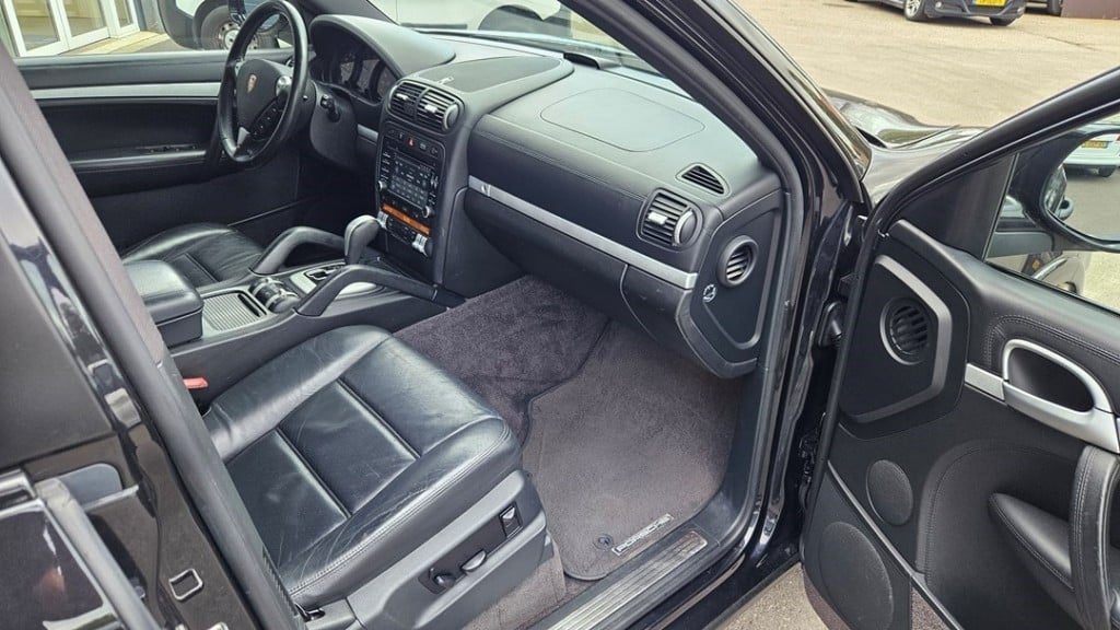 Porsche Cayenne 3.6 24v suv