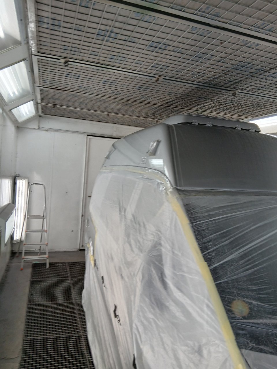 Spuitwerk en schade herstellen