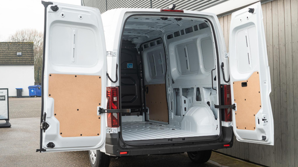 Renault Master t35 2.0 dci 150 l3h2 advance | nieuw model | camera | parkee