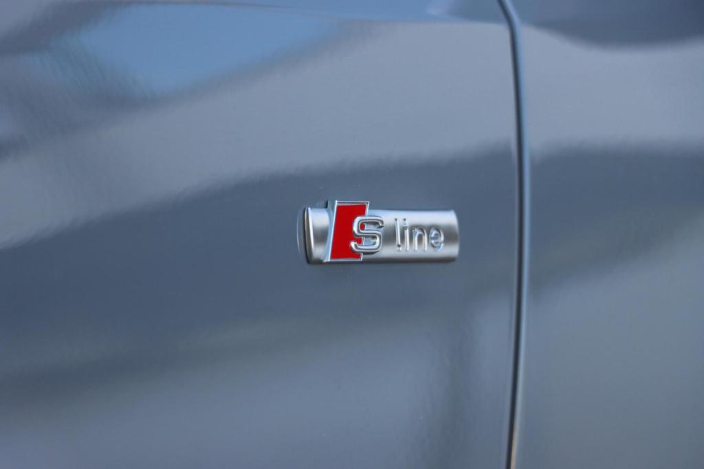 Audi A4 avant 40 tfsi s edition competition 204pk s-tronic