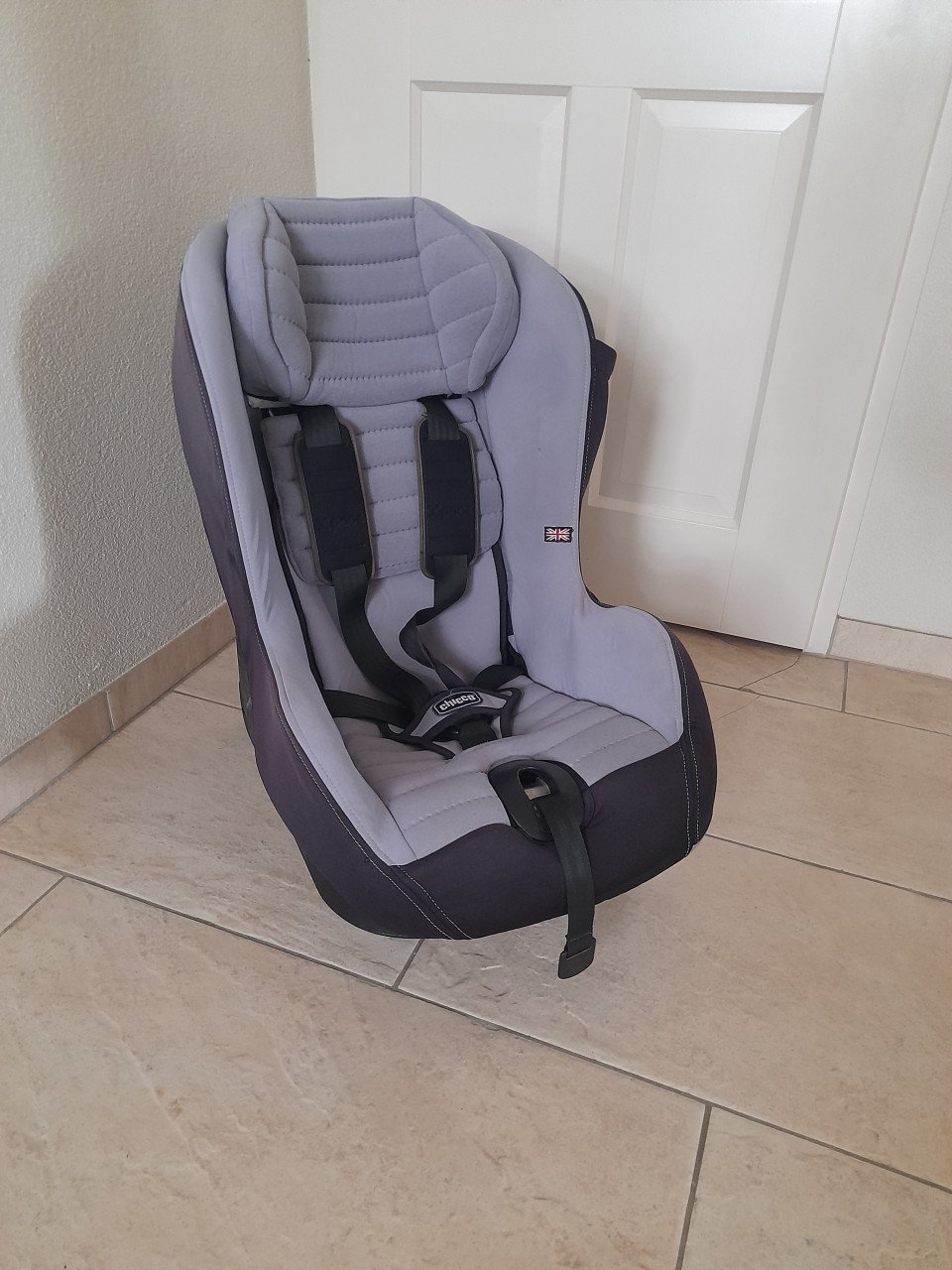 Chicco autostoel 9 /18 kg (in goede staat )
