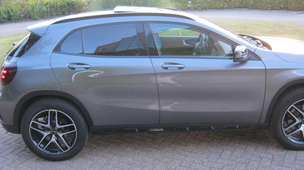 TE KOOP MERCEDES GLA 250  4MATIC MET WEINIG KM 27500 EURO