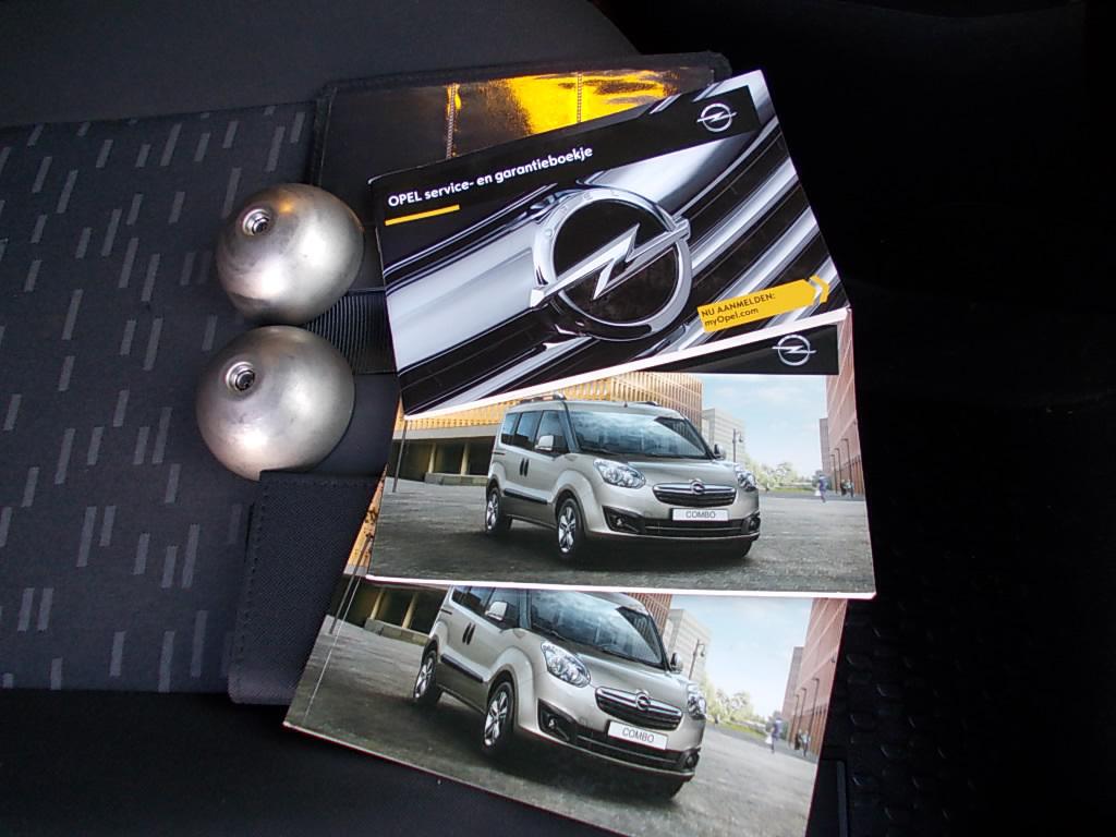 Opel Combo 1.3 cdti airco, cruise control, pdc, trekhaak