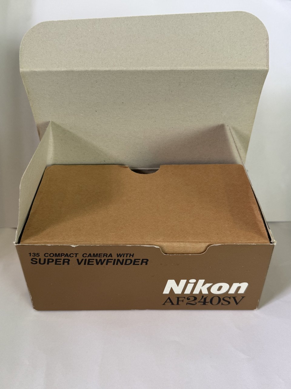 Nikon AF240SV 28mm lens autofocus red eye reduction