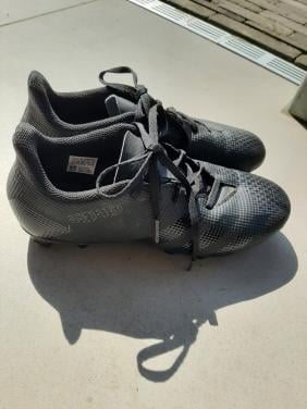 Voetbalschoenen Adidas maat 40