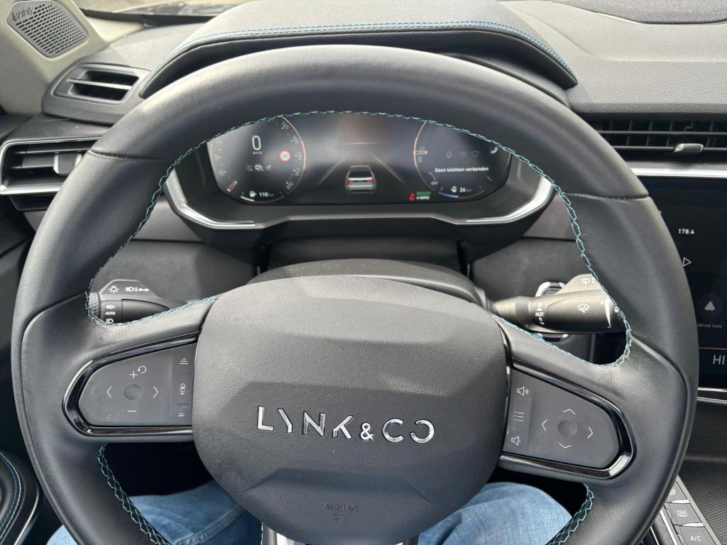 Lynk & Co 01 261pk phev 7dcth , panoramadak , adaptive cc , 360gr camera , 