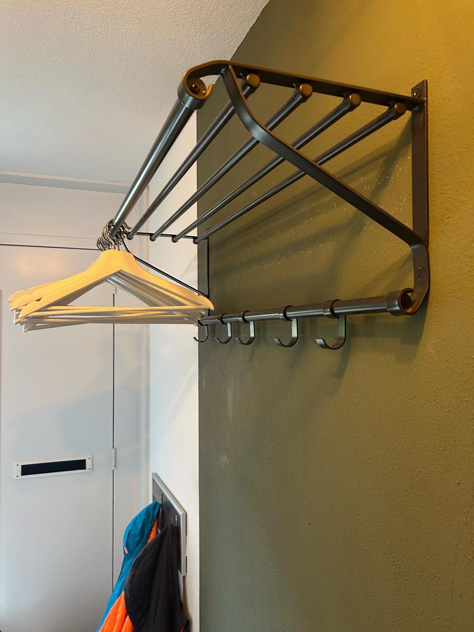 Kapstok en schoenenrek