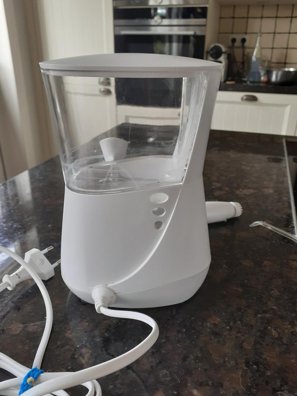 Waterflosser merk Waterpik. Gloednieuw.