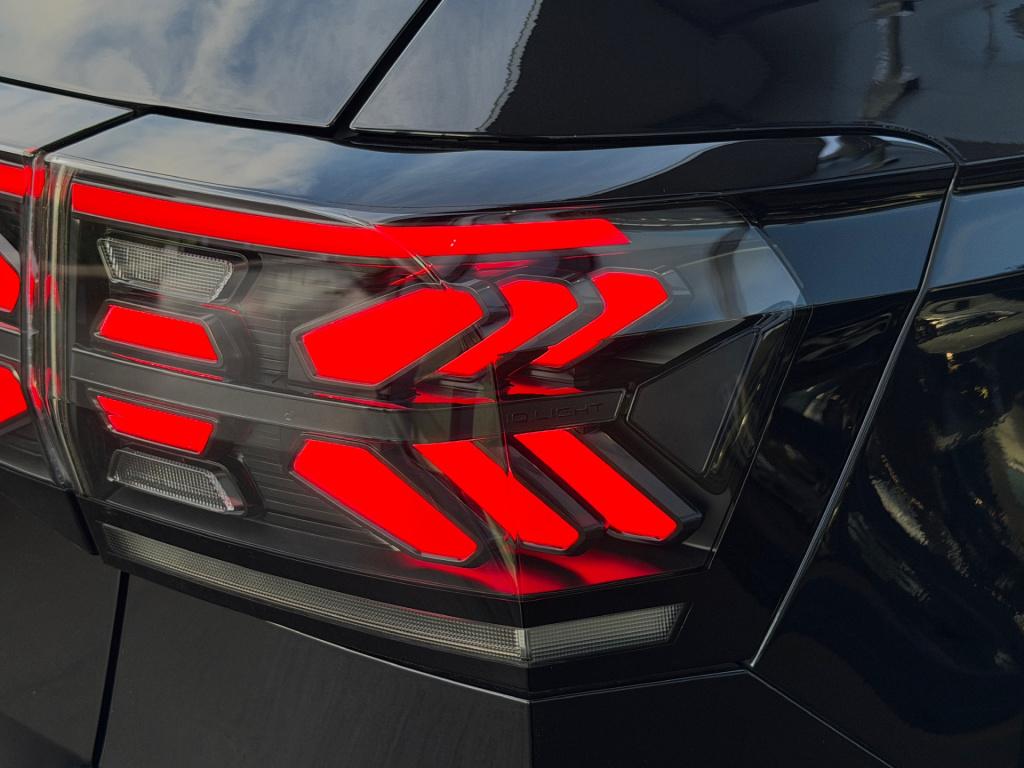 Volkswagen T-cross 1.5 tsi 150pk dsg r-line | camera | trekhaak | navi | iq